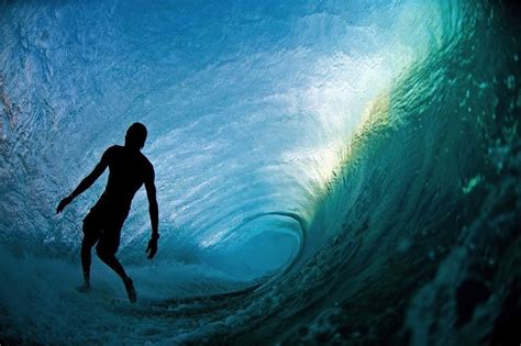 Clark Little Swims Into Giant Ocean Waves To Capture Amazing Photos Moments Journal