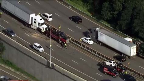 Crash Involving 2 Tractor Trailers Injures 1 Snarls Traffic On Rt 290