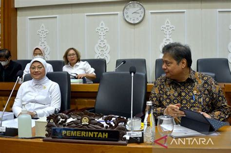 Menko Airlangga Perppu Cipta Kerja Akan Topang Perekonomian Nasional