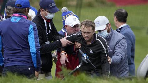 Tom Felton Ambruk Di Turnamen Golf Ada Apa