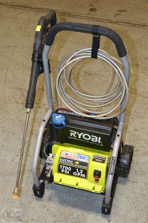 Ryobi 1700 Psi Electric Pressure Washer Working