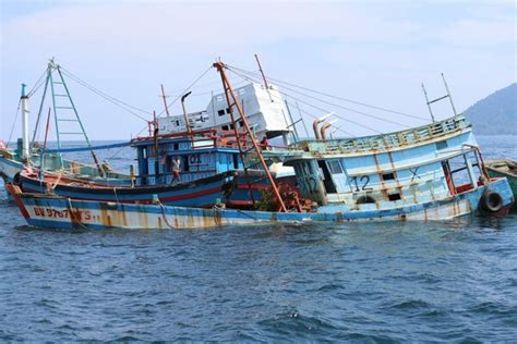 Menteri Susi Ungkap Alasan Tetap Tenggelamkan Kapal Pencuri Ikan