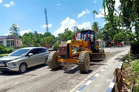 Kementerian PUPR Lakukan Penanganan Jalan Di Barito Utara ANTARA News