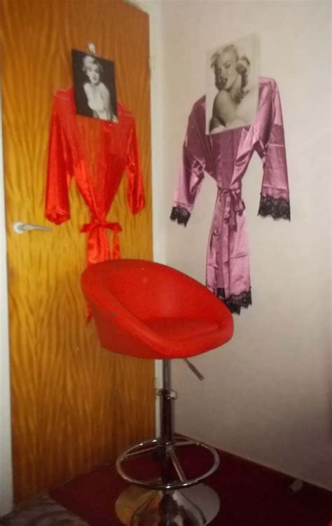 IN MY BEDROOM IN RED LIGHT Nude Pics XHamster