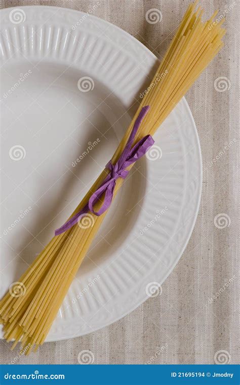 Spaghetti Uncooked Stock Photo Image Of Macaroni Lunch