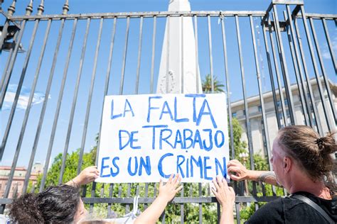 Ronda De Las Madres De Plaza De Mayo No Bajen Los Brazos Lavaca