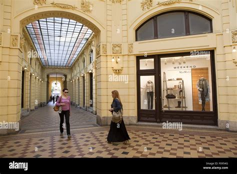 Women In Ilica Shopping Arcade Hi Res Stock Photography And Images Alamy