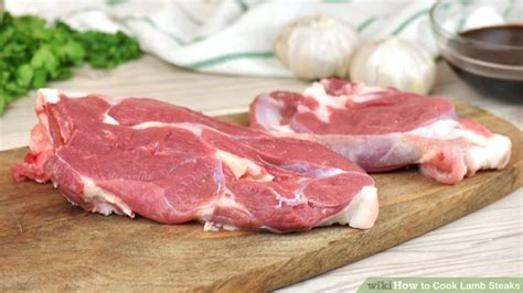 3 Ways to Cook Lamb Steaks - wikiHow