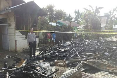 Diduga Korsleting Listrik Dua Unit Rumah Di Kecamatan Rambah Rokan