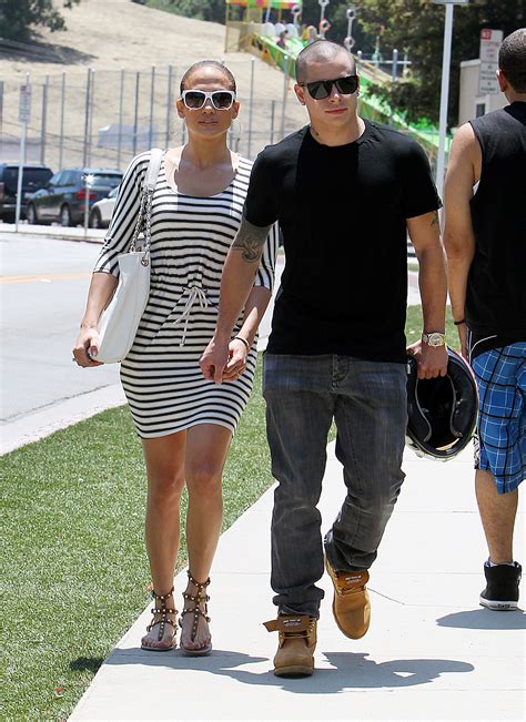 Jennifer Lopez And Family Seen At The Round Meadow Elementary School In Calabasas [3 June 2012 ...