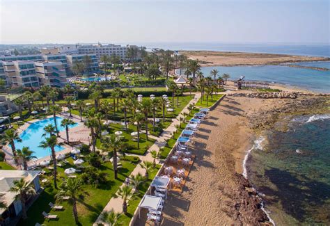 Aquamare Beach Hotel And Spa In Paphos Loveholidays