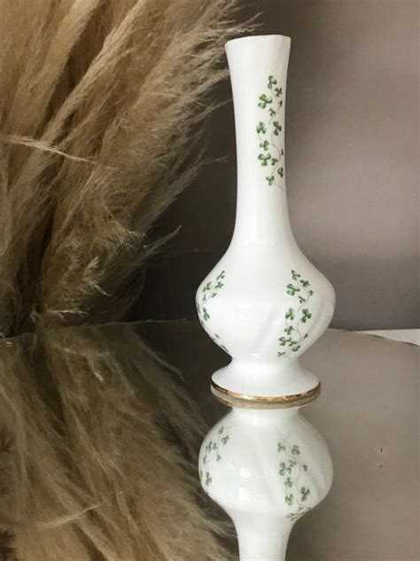 Vase soliflore en porcelaine fine Signé Royal Tara Ireland Décor