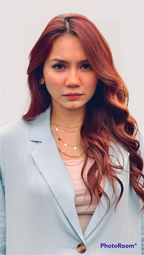 Aprena Manrose Perempuan Aktris Artis