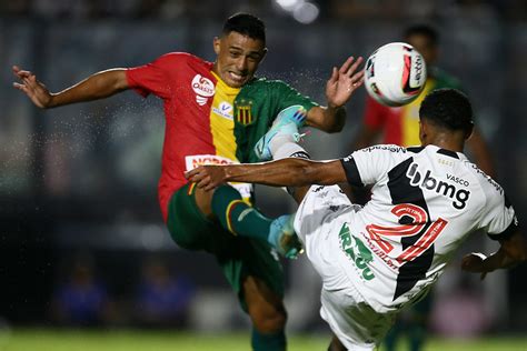 Veja Fotos De Vasco X Sampaio Corr A Pela S Rie B Gazeta Esportiva