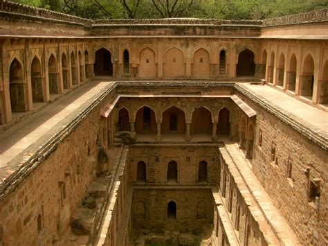 rajon ki baoli