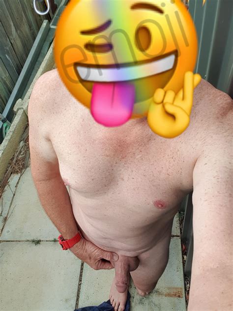 Aussie 52 Dadbod Scrolller