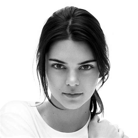 Kendall Jenner Pfp