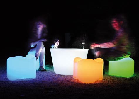 Pouf Lumineux Assise De Jardin Lumineuse Poof Par Link Chez Ksl Living