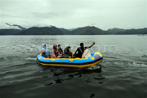 WISATA AKHIR TAHUN DANAU LAUT TAWAR ACEH ANTARA Foto