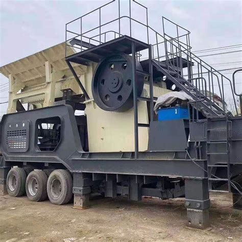 Large Mobile Portable Stone Jaw Crusher Machine Equipment China