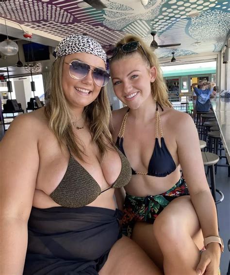 College Girls 2 Nudes PickOne NUDE PICS ORG