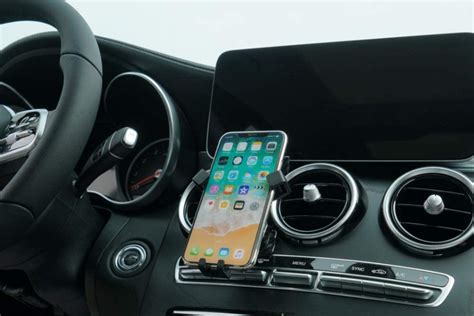 The Best Phone Holders For The Mercedes C Class