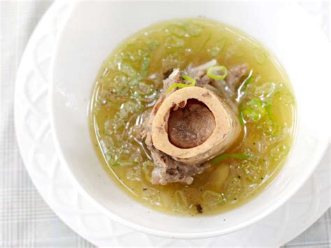 Slow cooker bone marrow soup