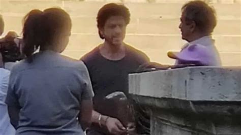 Shah Rukh Khan Vicky Kaushals Dunki Shoot Leaves Them Emotional All