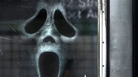 Scream Trailer Shows Off Darker Tone And Brutal Ghostface