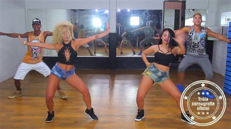 MC TROIA E MC TOCHA BUMBUM NO AR COREOGRAFIA OFICIAL YouTube