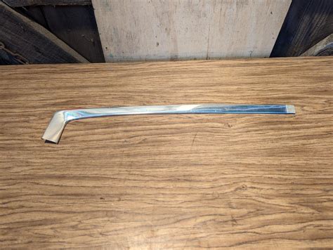 80 97 Ford Obs F150 Bronco F250 F350 Windshield Trim Moulding