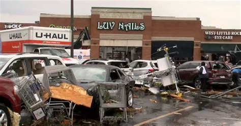 At Least 7 Dead And Dozens Injured As Tornadoes Devastate Parts Of Midwest Trendradars