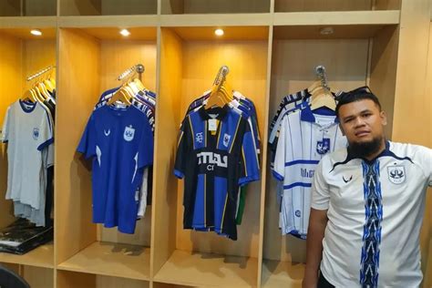 Kompetisi Bri Liga Tumbuhkan Umkm Di Industri Sepak Bola Dari Jualan