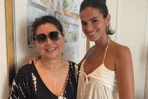 Bruna Marquezine Visita Zoe Filha De Sabrina Sato E Duda Nagle