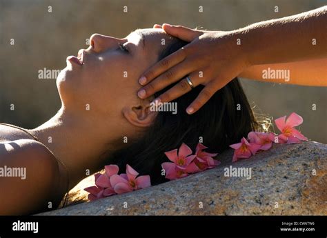 Dalle De Massage Banque De Photographies Et Dimages à Haute Résolution