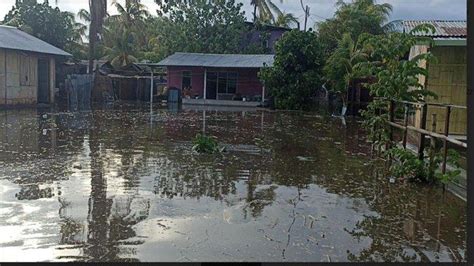 Puluhan Rumah Warga Di Waioti Sikka Terendam Banjir Pos Kupang