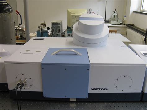 Ftir Spectrometer Bruker Optic Vertex V With Drift Dresden