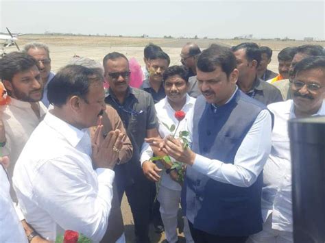 Devendra Fadnavis receives warm welcome in Solapur, launches ...