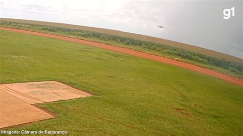 Vídeo Piloto morre após queda de avião agrícola em MS Mato Grosso do