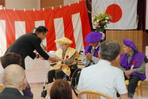 【写真・画像】合同敬老会、笑顔つなぐ 福祉施設と地元老人会 まちの話題 佐賀新聞ニュース 佐賀新聞