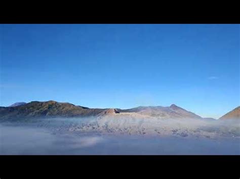 Embun Di Kawasan Bromo Membeku Seperti Ini Suasananya Youtube