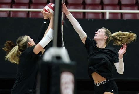 Stanford women's volleyball team positioned for national-title run