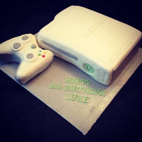 XBOX Cake Decorated Cake By Caron Eveleigh CakesDecor