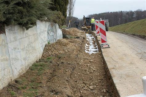 Izkopi za gradnjo in asfaltiranje cest dvorišč Prekmurje