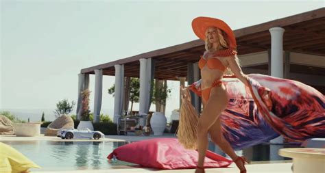 Kate Hudson Hot Bikini Body ThBLOG