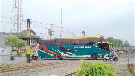 Nobar Perlintasan Kereta Api Stasiun Sumber Lawang Sragen Railfans