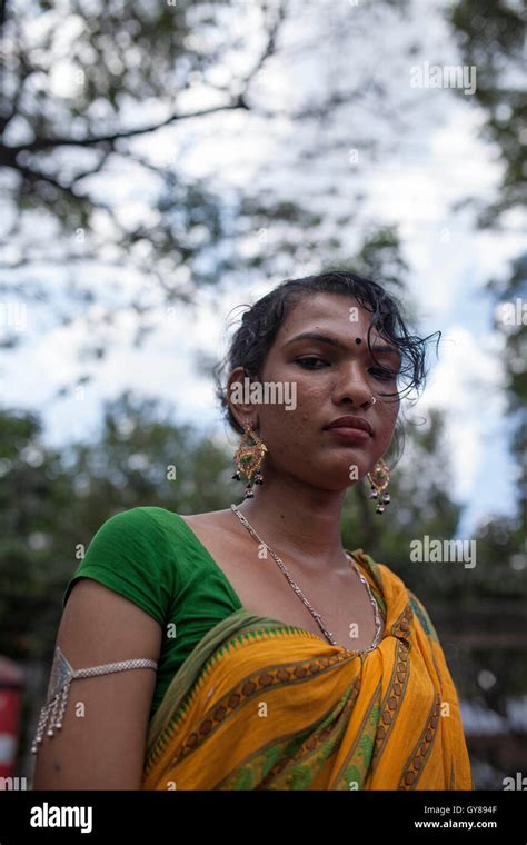 Hijra Beauty Contest Fixing Sari