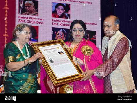 Indian classical dancer Yamini Krishnamurthy receives M S Subbulakshmi ...