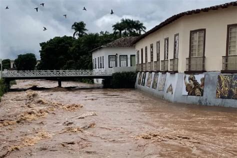 Estado monitora novo risco de cheia no Rio Vermelho na cidade de Goiás