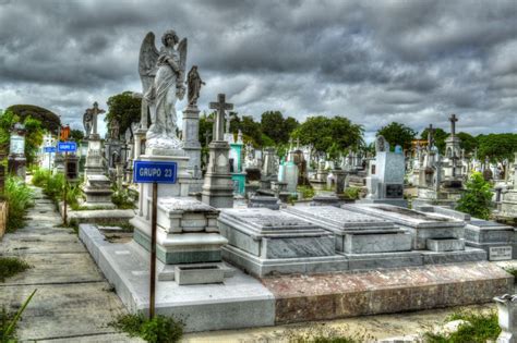 Panteón de los Marqueses de Urquijo en el Cementerio de San Justo